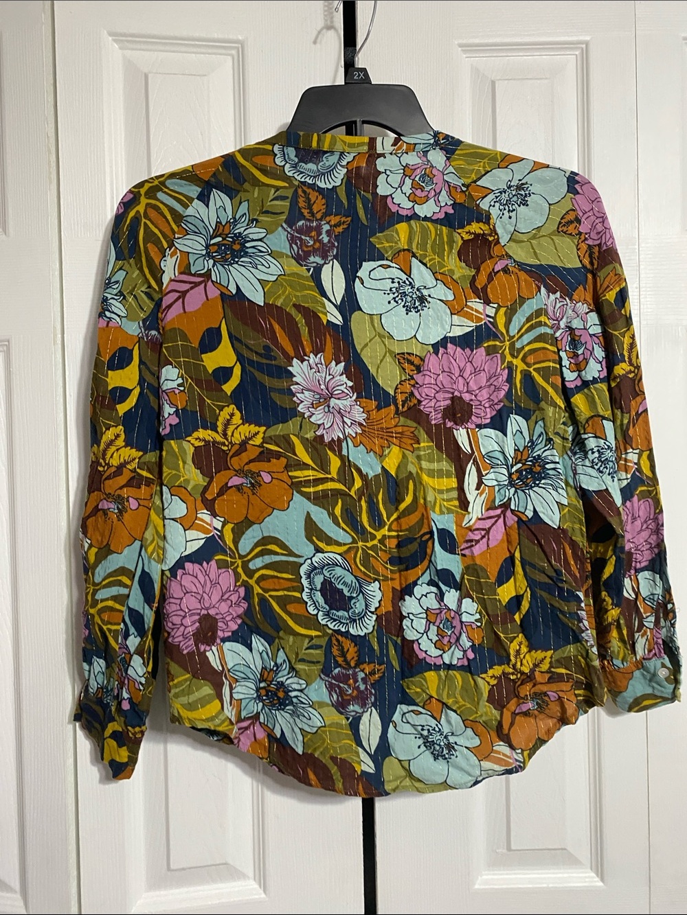 PRETTY Jane and Delancey Tropical Floral Blouse top shirt Size SMALL - Picture 7 of 13
